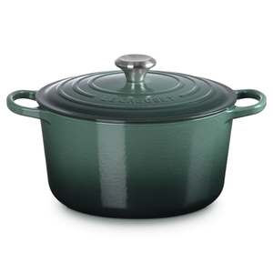 Signature Deep Round Casserole 26cm