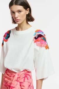 Essentiel Antwerp: FESTER Embroidered t-shirt (Off white)