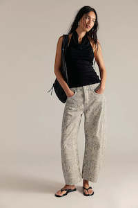 Good Luck Mid-Rise Barrel Jean (Snake)