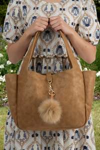 LOVE TOTES Bag (Gold)