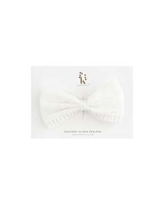 3 7 Year Old Girls: Nova Textured Cotton Bow - White