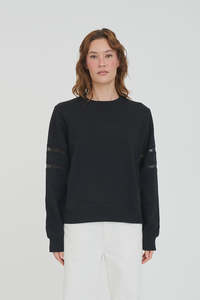 Sweaters: Huffer Classic Crew 350 Cherie Black
