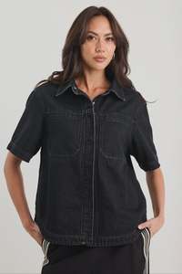 Womens Outerwear: Stories Be Told Crucial Black Denim Shacket