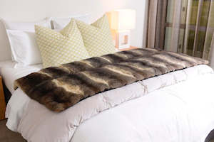 Karu Throw (Standard)