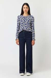 Weekend Away Edit: Gardenia top