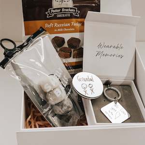 Fathers Day: 2025 Father's Day Giftbox (with real drawings)