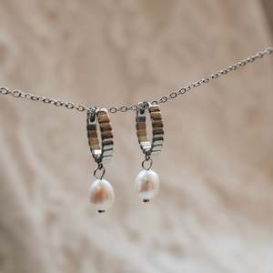 Pearl Ribbed Hoops
