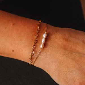 Bracelets: Pearl + Heart Bracelet Duo