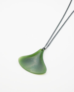Joe Sheehan: Hollow Necklace ~ Kahurangi (Māwhera)