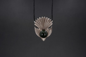 Piwakawaka kawakawastone