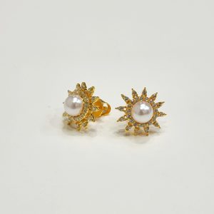 22ct Gold Pearl Stud Earrings – Kaysons