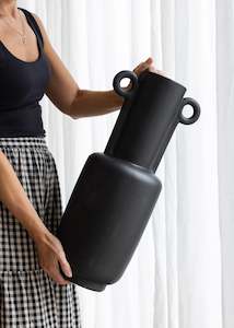 Sale: Ruku Vase / Black