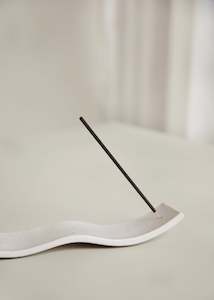 Ceramics: Niat Incense Holder / Speckled White