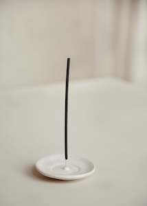 Ceramics: Kawi Incense Holder / Speckled White