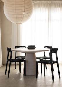 Dining Tables: Maru Dining Table