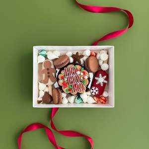 noship: CHRISTMAS CAKE & MACARON SET