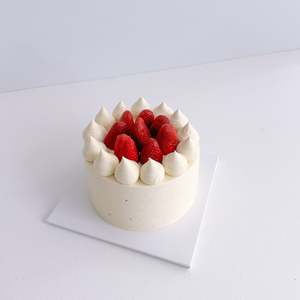 Vanilla strawberry chiffon cake