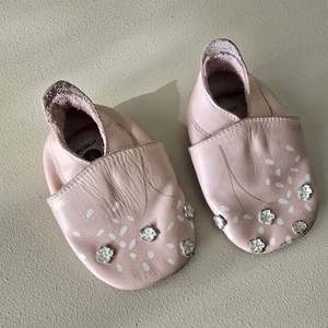 Little Dude And Little Miss Clearout: Bobux Softsole Shoe (S)