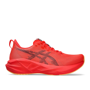 Products: Asics Novablast 5 - Kelly's Footwear