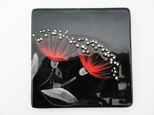 Keriblue Ceramics Medium Sushi – Black Pohutukawa Keriblue Ceramics