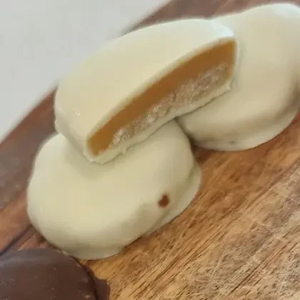 Products: White Choc Toffee Pop Biscuits - 12 Pack - 1.1g Carbs Keto Kink