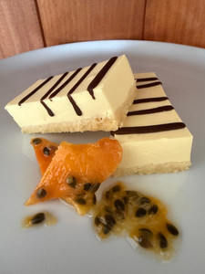 Products: Mango Passionfruit Cheesecake - 5 Piece Pack - 1.7g Carbs Keto Kink