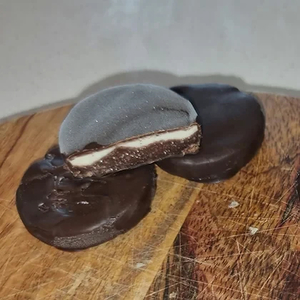 Products: Mint Biscuits - 12 Pack - DF & Vegan - 1g Carbs Keto Kink