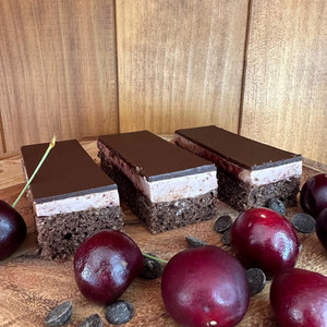 Products: Black Forest Brownie - 5 Piece Pack - 2.7g Carbs Keto Kink