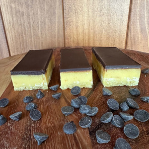 Products: Dark Caramel Slice - 5 Piece Pack - 2.4g Carbs Keto Kink