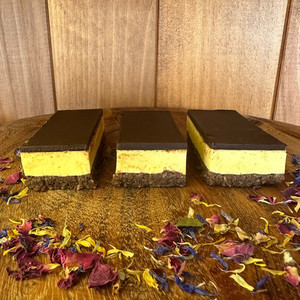 Products: Pineapple Lump Cheesecake - 5 Piece Pack Keto Kink