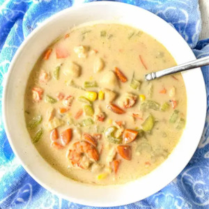 ~ Easy Creamy Seafood Chowder