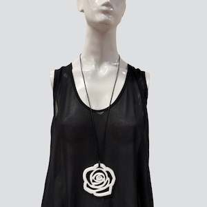 Z White Flower Necklace