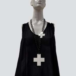 Z DOUBLE CROSS NECKLACE