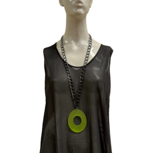 Z49 GREEN OVAL NECKLACE