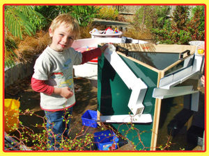 Products: 3-Sided Water Wall – Kidantics Australia