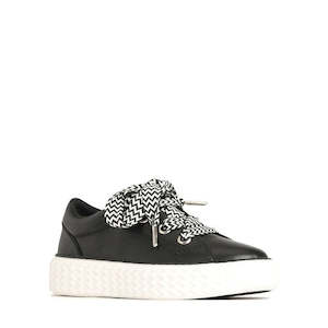Eos: EOS Trinsic Black Leather Lace Up Trainer