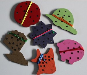 Products: Threading Shapes - set - Kidz Jigz