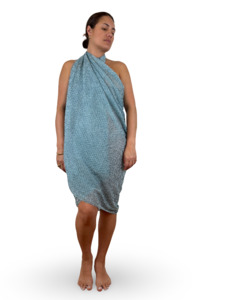 Beach Outdoor: Small Flowers Sarong - Pale Blue