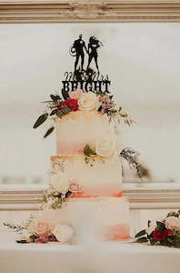 Wedding Flowers: Cake Flowers