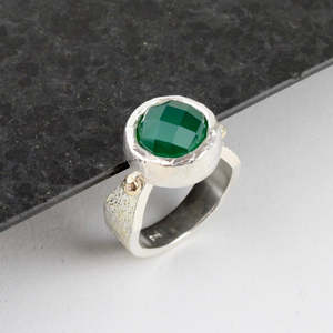 Green Onyx Crown Ring