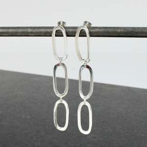 Artist Kat Monien: Kauri chain earrings