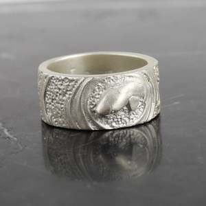 Aaron Brown: Eel ring