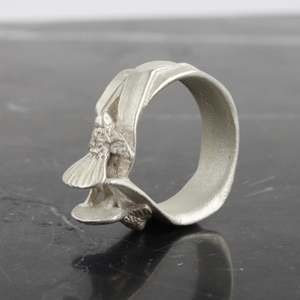 Aaron Brown: Fantails on Flax ring