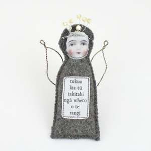 The Black Pixie: Queenie - o te rangi