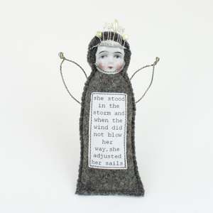 The Black Pixie: Queenie - sails