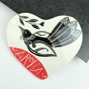 Amber Smith: Tui Aroha Heart - red