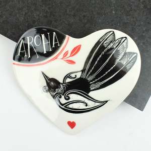 Tui Aroha Heart - black