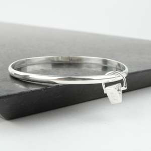 Jennifer Down: Zen En.Z Tri Charm Bangle