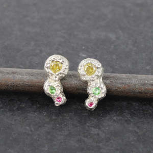 Comet sapphire studs