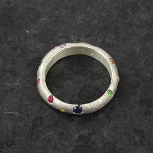 Leah Firth: Play sapphires band I